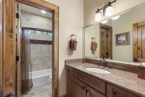 Bath - 10 Versant Ln, Cullowhee, NC 28723 photo 10 of 11