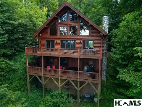 135 Ridgetop Dr, Topton, NC 28781