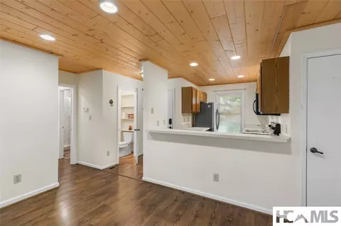 Entry Way - 43 Kiwi Ln #12, Sapphire, NC 28774 photo 4 of 12