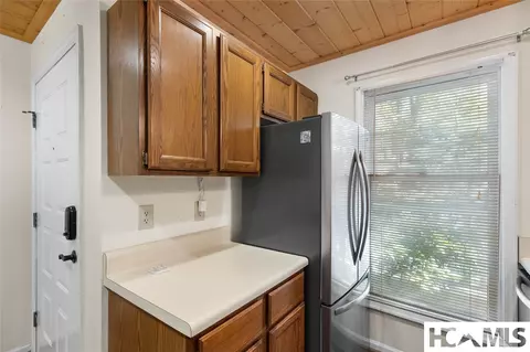 Kitchen - 43 Kiwi Ln #12, Sapphire, NC 28774 photo 4 of 6