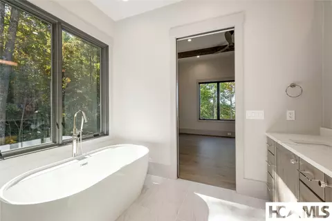 Bath - 8 Winter Green Dr, Glenville, NC 28736 photo 7 of 13