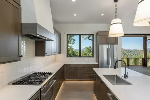 Kitchen - 8 Winter Green Dr, Glenville, NC 28736 photo 7 of 10