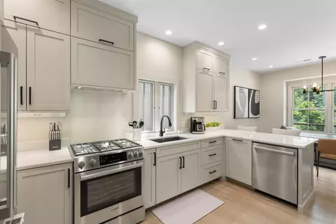 Kitchen - 1081 B Hicks Rd #4, Highlands, NC 28741 photo 5 of 5