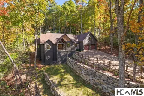 143 E Rochester Dr, Cashiers, NC 28717