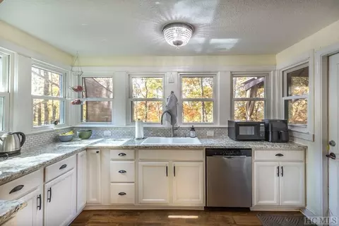 252 Ridgeway St, Sylva, NC 28779 photo 16