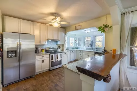 252 Ridgeway St, Sylva, NC 28779 photo 13