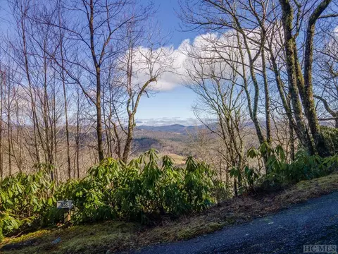 130 Teton Pt, Highlands, NC 28741