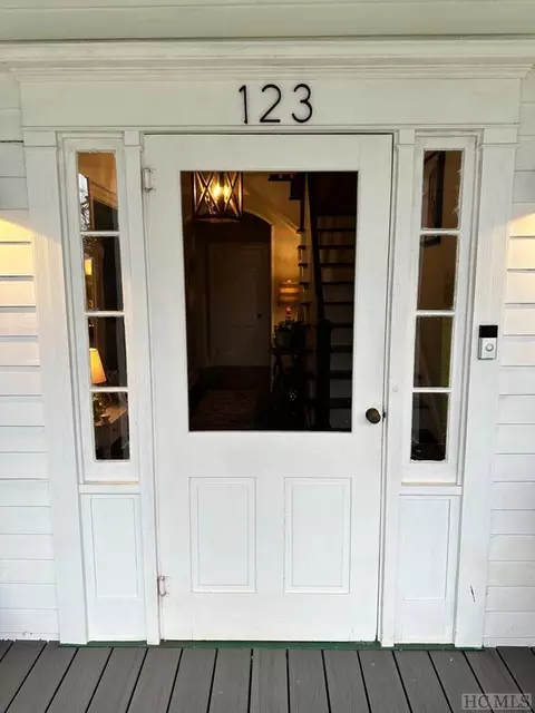 123 Buchanan Loop, Sylva, NC 28779 photo 2