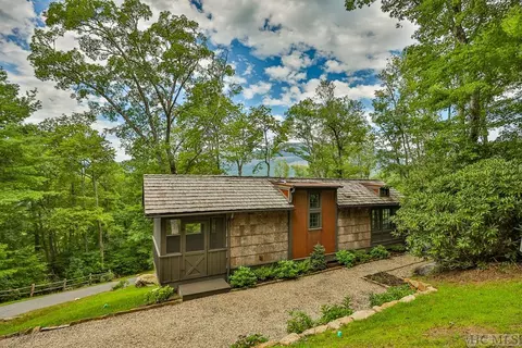 21 Moonstone Loop, Highlands, NC 28741