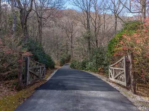 Tract 12 Lake Sequoyah Drive, Highlands, NC 28741