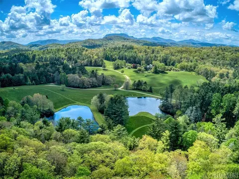 3 Old Chimney Road, Cashiers, NC 28717