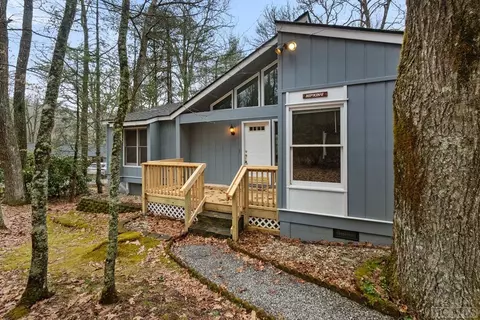 89 Rolling Woods Dr, Highlands, NC 28741