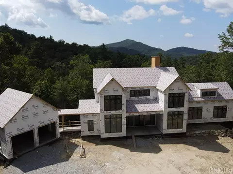 111 Saratay Falls Dr, Cashiers, NC 28717