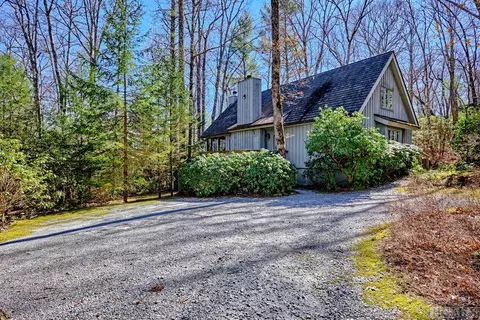 339 Turkey Brush Ln, Cashiers, NC 28717