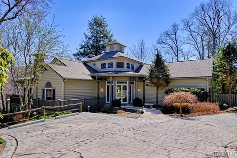 113 Lake Ct, Highlands, NC 28741