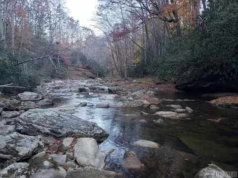 13 Hares Ear, Tuckasegee, NC 28783 photo 2