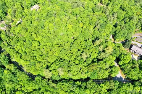 18 Ridge Rd, Cashiers, NC 28717