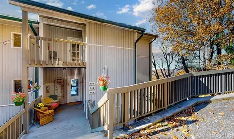 703 V Z Top #703, Highlands, NC 28741