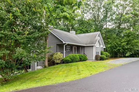 87 Landeau Cir, Sylva, NC 28779 photo 2