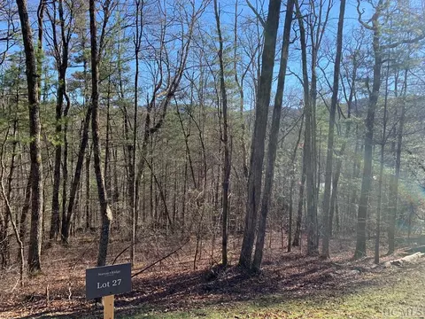 27 Midsummer Way, Cashiers, NC 28717