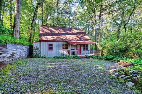1459 Norton Rd, Cashiers, NC 28717