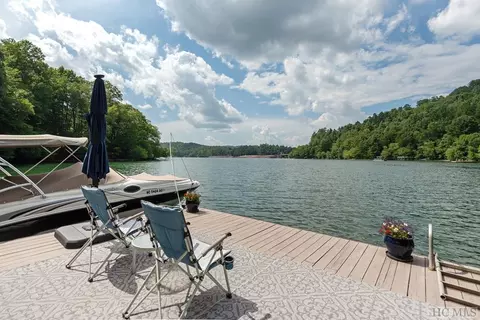 312 Andrews Park Rd, Glenville, NC 28736