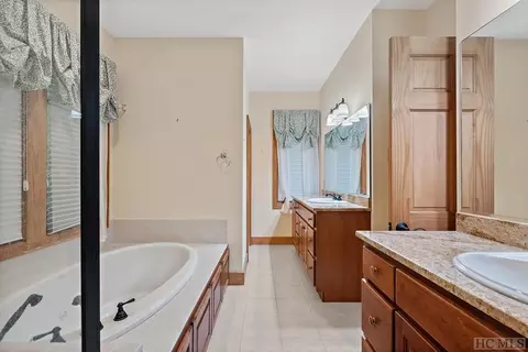 2050 Highlands Cove Dr, Highlands, NC 28741 photo 23