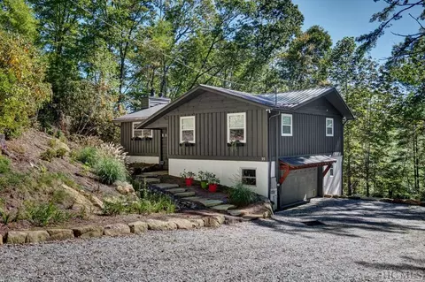 99 Dolly Ln, Highlands, NC 28741