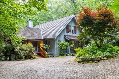 201 Partridge Berry Ln, Cashiers, NC 28717