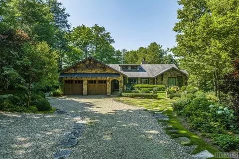260 Crescent Trl, Highlands, NC 28741