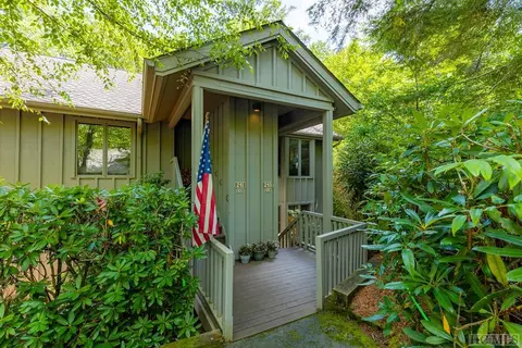 241 Chestnut Cv #A, Highlands, NC 28741
