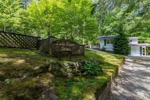 1465 Bee Tree Rd, Glenville, NC 28736