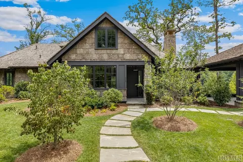 72 Saw Mill Rd, Cashiers, NC 28717