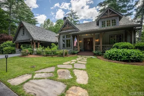164 Crestline Dr, Cashiers, NC 28717