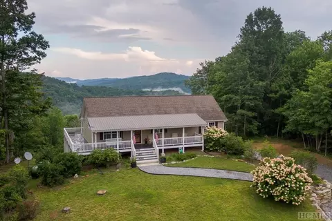 67 Old Tiger Trl, Glenville, NC 28736