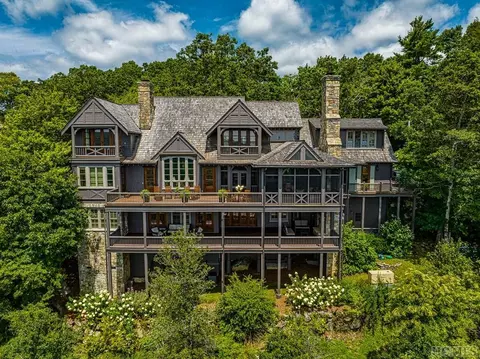 1361 Big Bear Pen Mountain Rd, Highlands, NC 28741