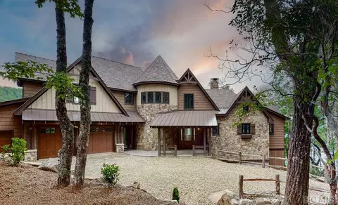 444 E Ridge Rd, Cashiers, NC 28717