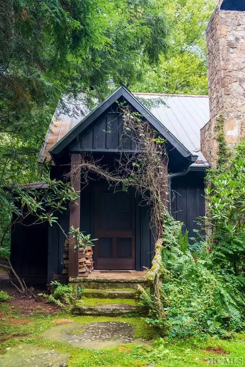 1003 Retreat Ln, Highlands, NC 28741