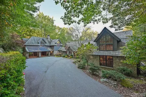 77 Wild Azalea Dr, Cashiers, NC 28717