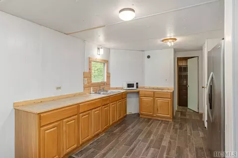 397 Concho Mountain Rd, Cullowhee, NC 28723 photo 6