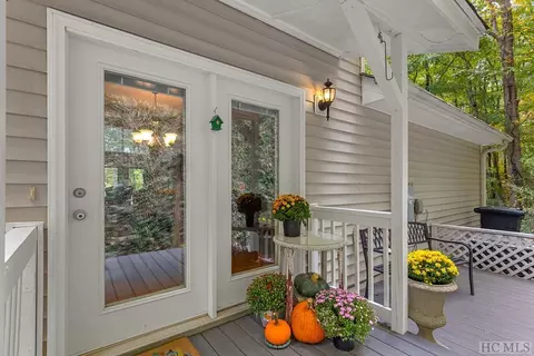 449 Hazel Holw, Sylva, NC 28779 photo 2