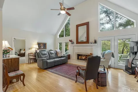 449 Hazel Holw, Sylva, NC 28779 photo 6