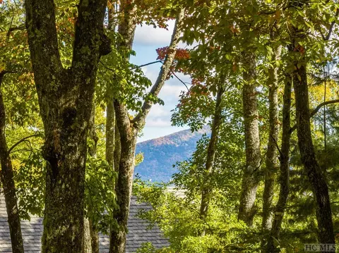 155 Lost Trl, Highlands, NC 28741