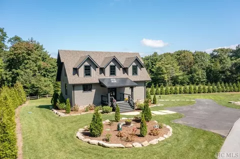 205 Redrock Trl, Glenville, NC 28736