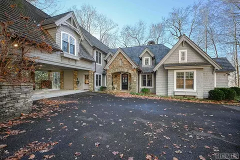 746 Cherokee Trce, Cashiers, NC 28717