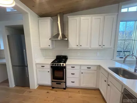 23 Moonstone Loop, Highlands, NC 28741 photo 13