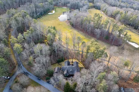 724 Links Dr, Cashiers, NC 28717