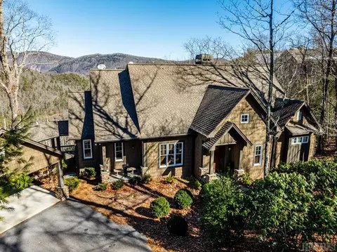52 Rebels Rest Ln, Cashiers, NC 28717