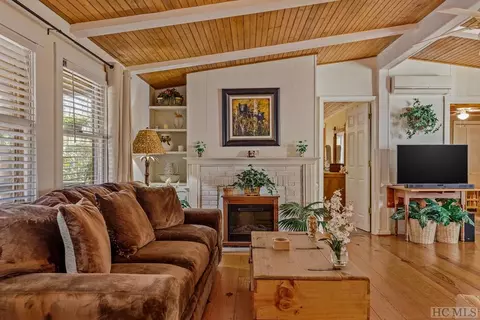 139 Dominion Rd, Cashiers, NC 28717