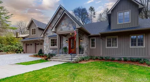 160 Pipers Ct, Highlands, NC 28741